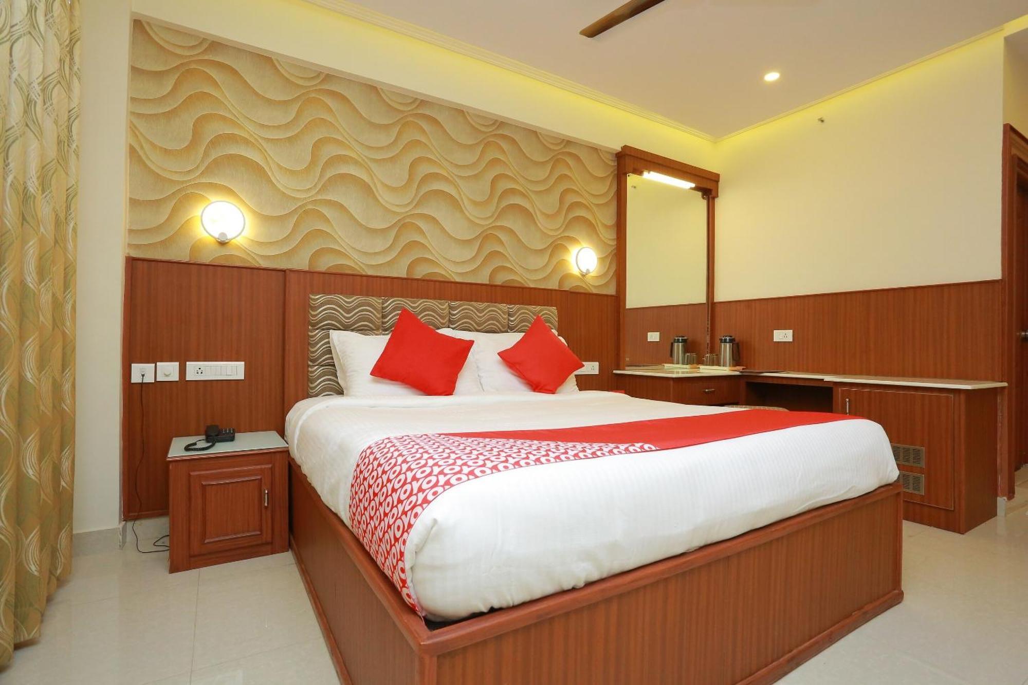 Capital O 14702 Kovilakam Residency Thrissur Exterior foto